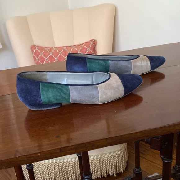 Liz Claiborne Navy Blue, Emerald Green, Gray, & Tan Color Block Flats size 6 1/2 - Picture 3 of 6